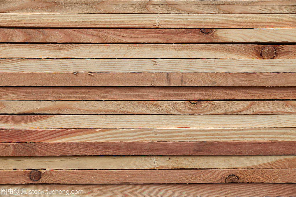 堆积木栈道板在锯木厂木材堆置场的模式